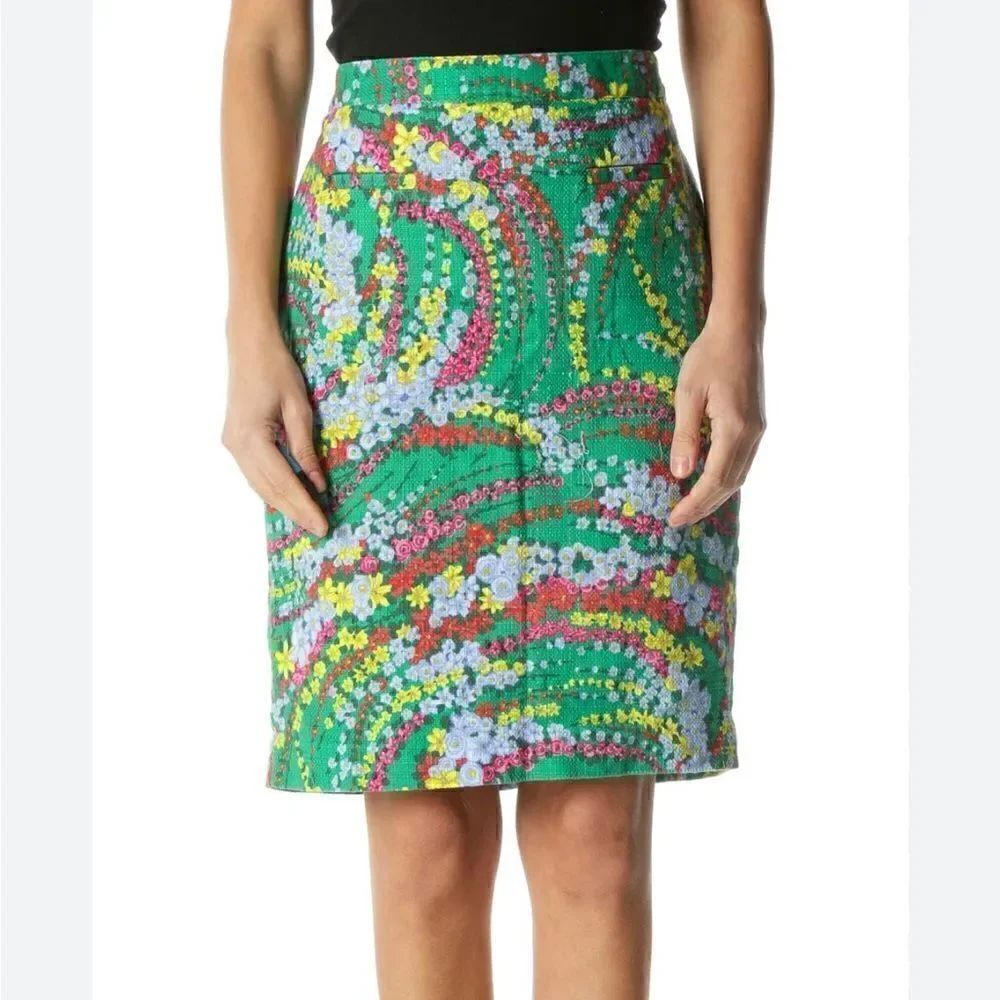 Talbots green floral print pencil skirt.   Size 2P